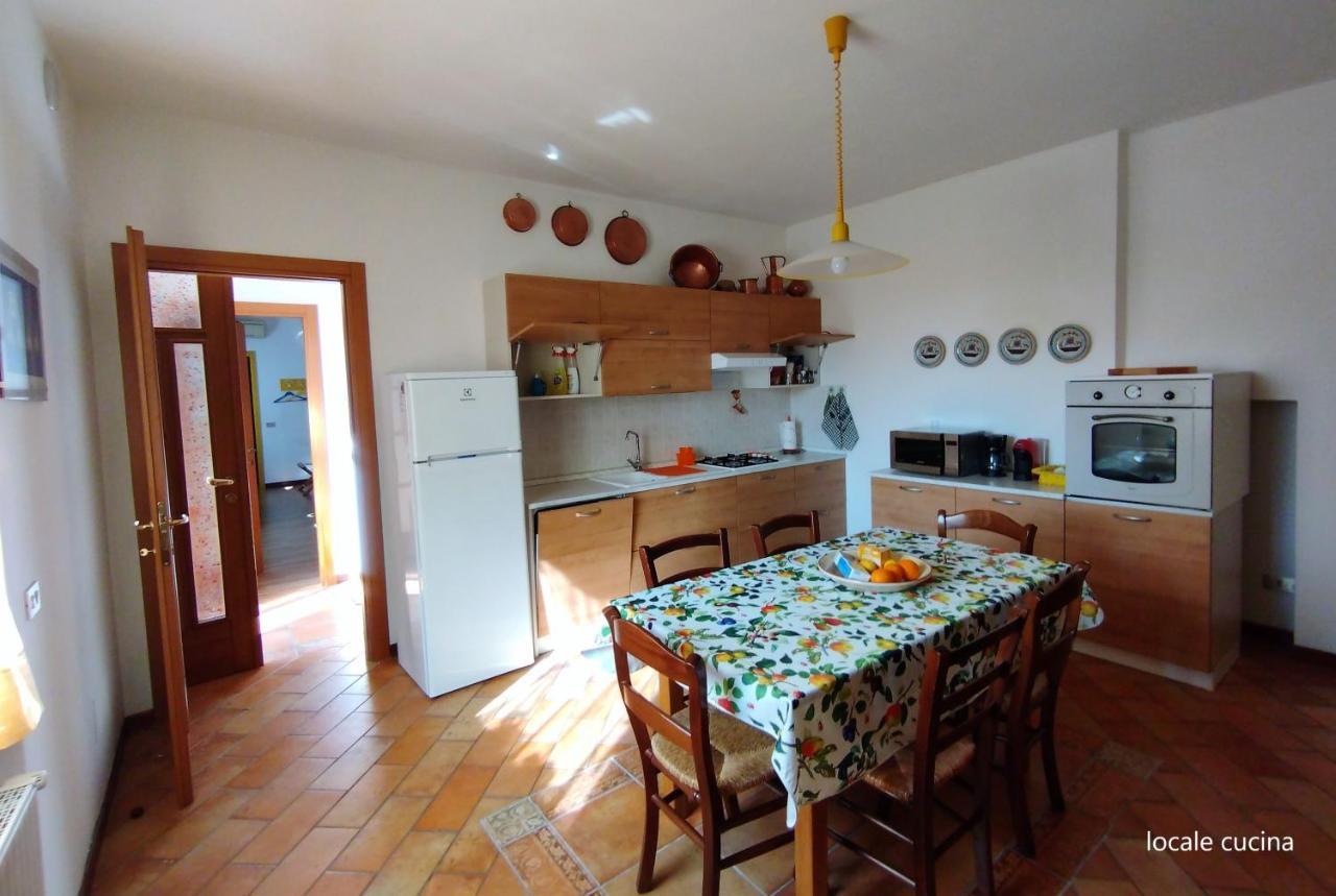 Appartamento Le Campanelle San Felice del Benaco Bagian luar foto